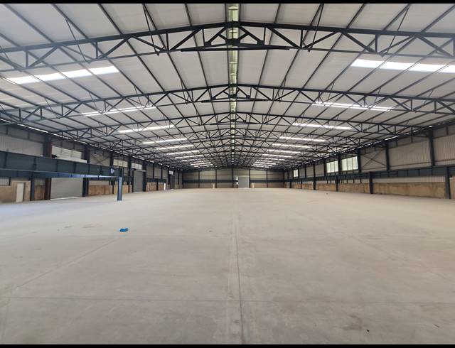 7,000M² WAREHOUSE TO LET IN ANDERBOLT
